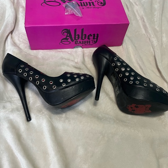 NIB ABBEY DAWN by Avril Lavigne Black Holly Chart Topper Platform Heels Sz 9 Blk - Picture 9 of 11